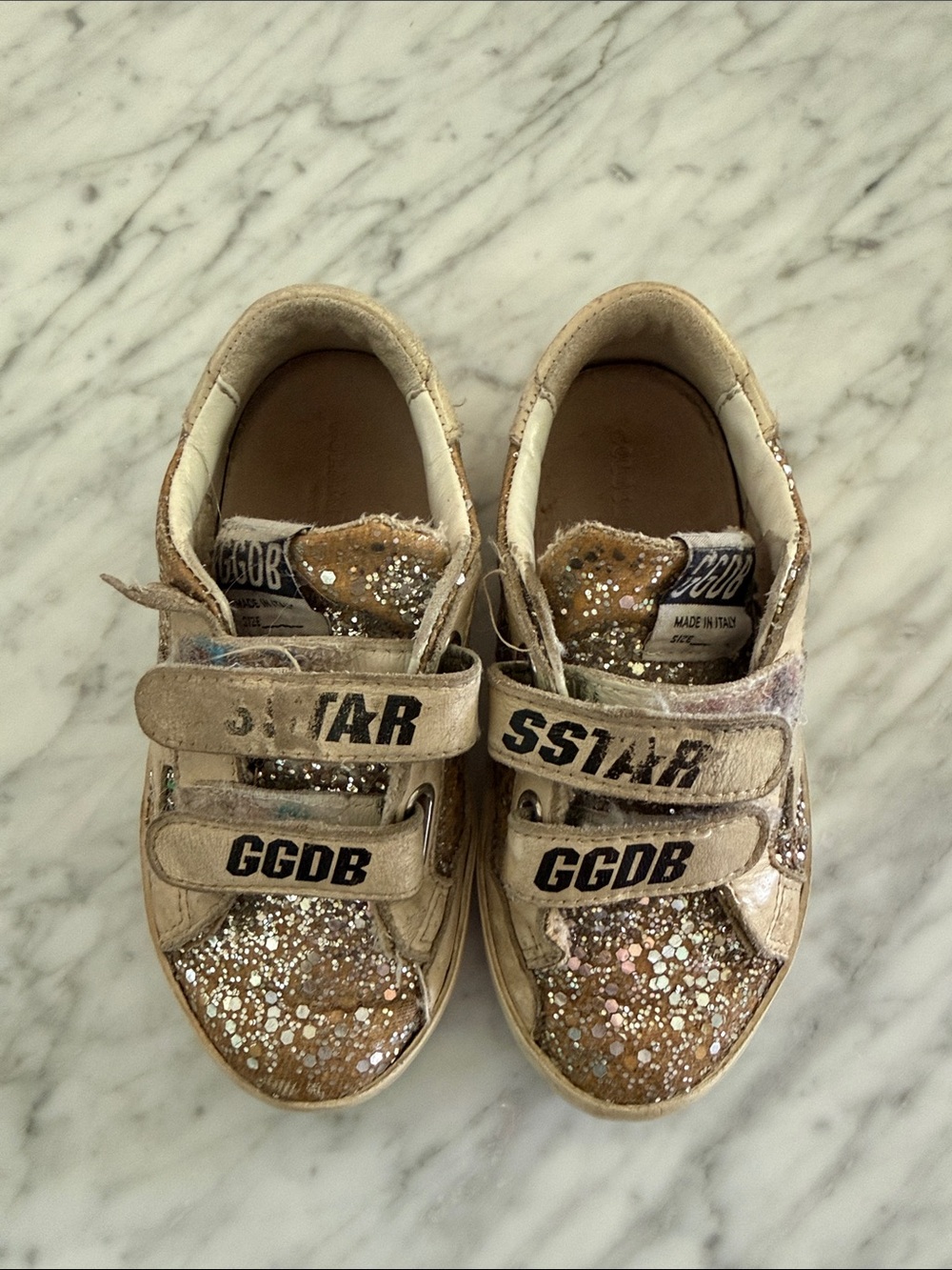 Golden Goose Kids Glitter Velcro Sneakers in Beige and Gold